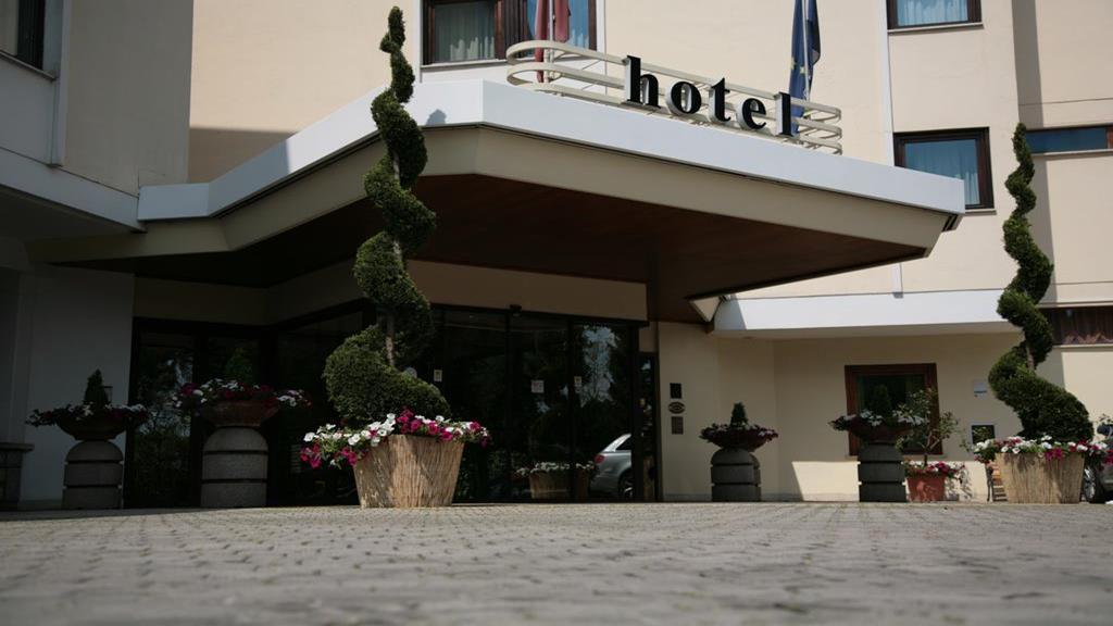 Hotel Bassetto Ferentino Luaran gambar